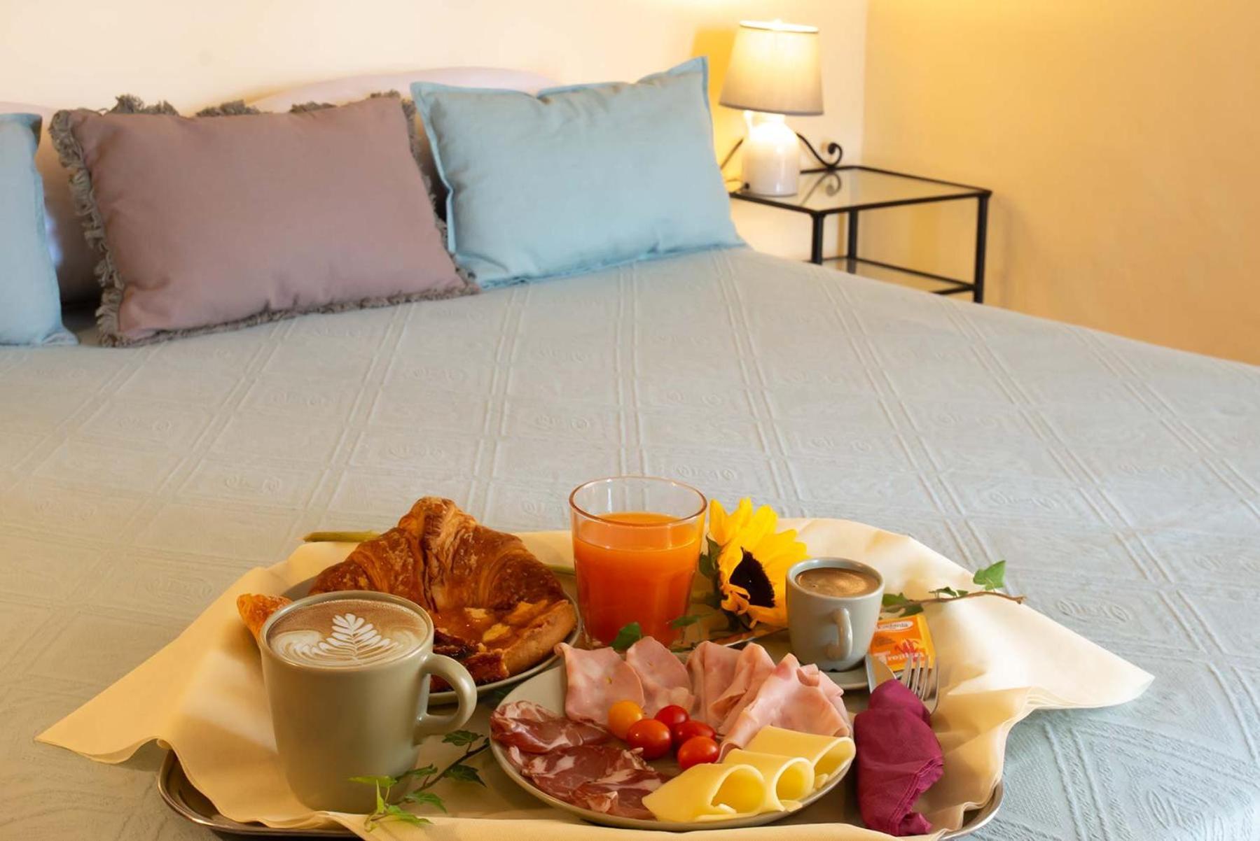Agriturismo Villa Alari เชโตนา ภายนอก รูปภาพ